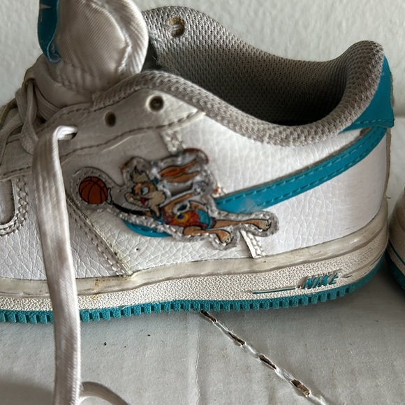 Kids size 10 Air Force hare - Picture 2 of 7